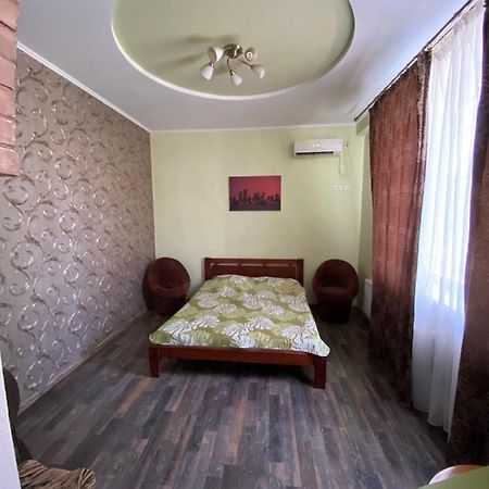 Ferienwohnung Студия На Черeмушках Odessa Exterior foto